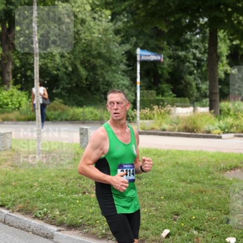 29.06.2025 - hella hamburg halbmarathon Yannick Fuchs http://msf.ph/oto/8194795 29.06.2025 10:44:12 20KM 1216, 1321, 2020, 2234, 2788, 3296, 3414, 3543, 3562, 3852, 3947, 4247, 4933, 5447, 5894, 6125, 6282, 8153, 8313, 8454, 8576, 8657, 8689, 8813, 8899, 8921, 9031, 9303, 9551, 10480, 10750, 11339, 11975, 12203, 12235, 12527, 12733, 13159, 13225, 13282, 13463, 13758, 13812, 13976, 14562, 14794, 15620, 15966, 16000, 16242, 16403, 16732, 16887, 17001, 17282, 17319, 18228, 18229, 18350, 18451, 18499, 18884 meine-sportfotos.de