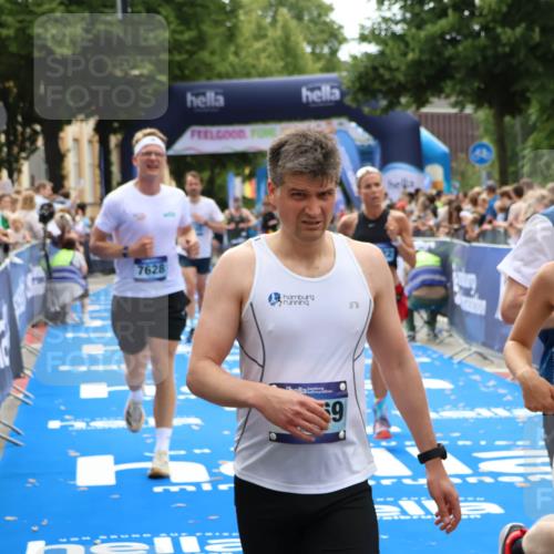 29.06.2025 - hella hamburg halbmarathon Zöllner http://msf.ph/oto/8194811 29.06.2025 10:35:15 Ziel 4740, 7628, 7867, 11559, 12514, 15415, 17022 meine-sportfotos.de