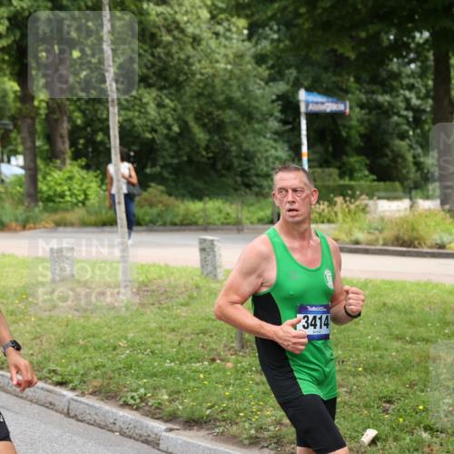 29.06.2025 - hella hamburg halbmarathon Yannick Fuchs http://msf.ph/oto/8194847 29.06.2025 10:44:12 20KM 1216, 1321, 2020, 2234, 2788, 3296, 3414, 3543, 3562, 3852, 3947, 4247, 4933, 5447, 5894, 6125, 6282, 8153, 8313, 8454, 8576, 8657, 8689, 8813, 8899, 8921, 9031, 9303, 9551, 10480, 10750, 11339, 11975, 12203, 12235, 12527, 12733, 13159, 13225, 13282, 13463, 13758, 13812, 13976, 14562, 14794, 15620, 15966, 16000, 16242, 16403, 16732, 16887, 17001, 17282, 17319, 18228, 18229, 18350, 18451, 18499, 18884 meine-sportfotos.de
