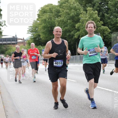 29.06.2025 - hella hamburg halbmarathon Jannik Wohlers http://msf.ph/oto/8194861 29.06.2025 10:24:34 Lombardsbrücke 1740, 2000, 2108, 2249, 4008, 4010, 4444, 5126, 7778, 8083, 9573, 11400, 14649, 14898, 15124, 15153, 15942, 17185, 17535, 17954, 18194, 18198 meine-sportfotos.de