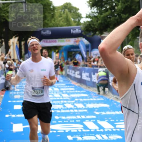 29.06.2025 - hella hamburg halbmarathon Zöllner http://msf.ph/oto/8194963 29.06.2025 10:35:16 Ziel 4740, 7628, 7867, 12514, 15415, 17022 meine-sportfotos.de