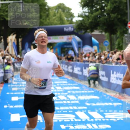 29.06.2025 - hella hamburg halbmarathon Zöllner http://msf.ph/oto/8194979 29.06.2025 10:35:16 Ziel 4740, 7628, 7867, 12514, 15415, 17022 meine-sportfotos.de