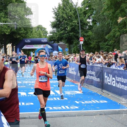 29.06.2025 - hella hamburg halbmarathon Zöllner http://msf.ph/oto/8195215 29.06.2025 10:45:37 Ziel 2138, 2415, 5623, 6831, 8374, 8668, 11291, 11495, 12154, 14062, 15666, 16725, 18862, 18878 meine-sportfotos.de