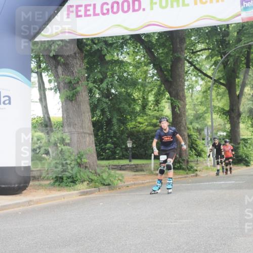29.06.2025 - hella hamburg halbmarathon KatJ http://msf.ph/oto/8195256 29.06.2025 09:27:46 Zwischen KM18-KM19  meine-sportfotos.de