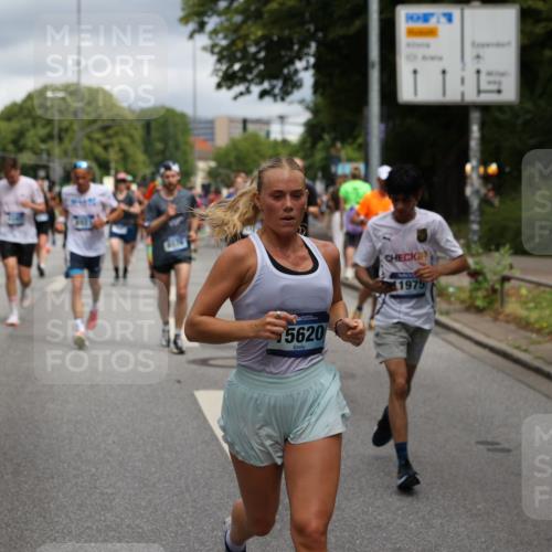 29.06.2025 - hella hamburg halbmarathon Yannick Fuchs http://msf.ph/oto/8195389 29.06.2025 10:44:15 20KM 1216, 1321, 2020, 2234, 2788, 3296, 3414, 3852, 3947, 4127, 4247, 4933, 5447, 5894, 6125, 6282, 8153, 8313, 8576, 8657, 8689, 8813, 8899, 8921, 9031, 9303, 9551, 10480, 10750, 11455, 11975, 12203, 12235, 12527, 12733, 13225, 13282, 13463, 13609, 13758, 13812, 14562, 14794, 15620, 15966, 16000, 16242, 16403, 16732, 16806, 16887, 17247, 17282, 17319, 18228, 18229, 18451, 18499, 18657, 18658, 18884 meine-sportfotos.de