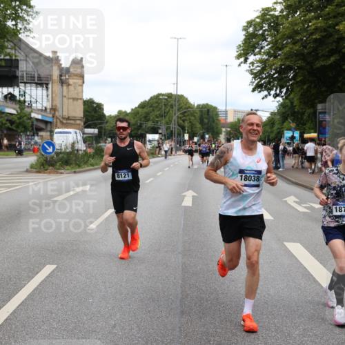 29.06.2025 - hella hamburg halbmarathon Yannick Fuchs http://msf.ph/oto/8195513 29.06.2025 10:31:36 20KM 1385, 1411, 1571, 3959, 4860, 4865, 5003, 5092, 5307, 5315, 5961, 6123, 6529, 7310, 7482, 7831, 8084, 8121, 8362, 9178, 9296, 9313, 10680, 10738, 11120, 11833, 13972, 14459, 14691, 14934, 15261, 15939, 16523, 17024, 17192, 17306, 17658, 17723, 18038, 18062, 18384, 18733, 18824 meine-sportfotos.de