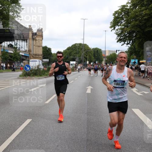 29.06.2025 - hella hamburg halbmarathon Yannick Fuchs http://msf.ph/oto/8195530 29.06.2025 10:31:36 20KM 1385, 1411, 1571, 3959, 4860, 4865, 5003, 5092, 5307, 5315, 5961, 6123, 6529, 7310, 7482, 7831, 8084, 8121, 8362, 9178, 9296, 9313, 10680, 10738, 11120, 11833, 13972, 14459, 14691, 14934, 15261, 15939, 16523, 17024, 17192, 17306, 17658, 17723, 18038, 18062, 18384, 18733, 18824 meine-sportfotos.de