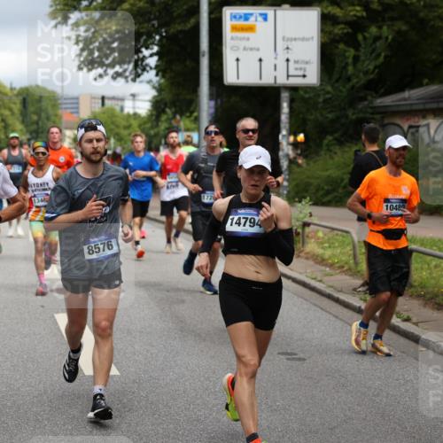 29.06.2025 - hella hamburg halbmarathon Yannick Fuchs http://msf.ph/oto/8195551 29.06.2025 10:44:17 20KM 1119, 1216, 1321, 1399, 1630, 2020, 2234, 2788, 3296, 3414, 3852, 3947, 4127, 4247, 4933, 5447, 5894, 6125, 6282, 8153, 8313, 8576, 8657, 8689, 8899, 8921, 9031, 9303, 9551, 10371, 10480, 10750, 11455, 11975, 12203, 12235, 12527, 12733, 13225, 13282, 13463, 13609, 13758, 13812, 14562, 14794, 15620, 16000, 16242, 16403, 16732, 16806, 16887, 17247, 17282, 17319, 18228, 18229, 18451, 18499, 18657, 18658, 18884 meine-sportfotos.de