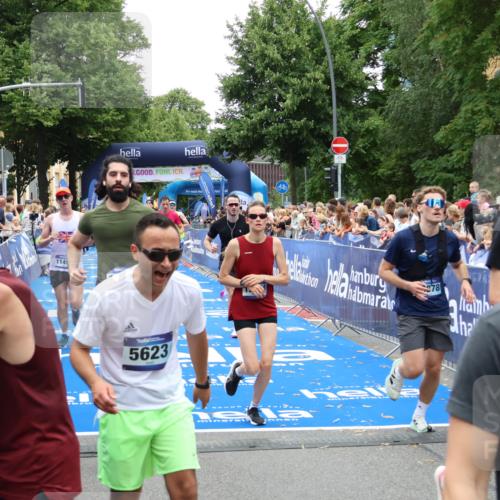 29.06.2025 - hella hamburg halbmarathon Zöllner http://msf.ph/oto/8195596 29.06.2025 10:45:43 Ziel 5047, 6071, 6711, 8668, 11291, 11495, 12154, 14764, 15666, 16617, 17332, 17674, 18862, 18878 meine-sportfotos.de