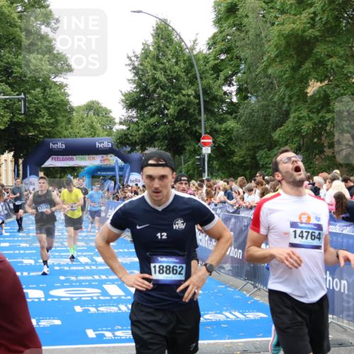 29.06.2025 - hella hamburg halbmarathon Zöllner http://msf.ph/oto/8195853 29.06.2025 10:45:48 Ziel 4345, 4854, 5047, 6071, 6290, 6711, 7385, 13975, 14374, 16617, 17332, 17835 meine-sportfotos.de