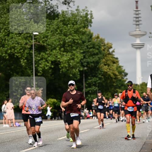 29.06.2025 - hella hamburg halbmarathon Dr. Thomas Lammeyer http://msf.ph/oto/8195871 29.06.2025 10:11:24 Kennedybrücke 1993, 4262, 4502, 5287, 5807, 5845, 5926, 6517, 6518, 6833, 7503, 8585, 10283, 10700, 10703, 11114, 11394 meine-sportfotos.de