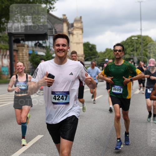 29.06.2025 - hella hamburg halbmarathon Yannick Fuchs http://msf.ph/oto/8195876 29.06.2025 10:44:19 20KM 1119, 1216, 1321, 1399, 1507, 1630, 2020, 2234, 2788, 3296, 3852, 3947, 4127, 4247, 4933, 5447, 5894, 6125, 6282, 7176, 8153, 8313, 8576, 8657, 8689, 8899, 8921, 9031, 9303, 10371, 10480, 10750, 11455, 11607, 11975, 12203, 12235, 12527, 12733, 13225, 13282, 13463, 13609, 13758, 13812, 14562, 14794, 15620, 15803, 15950, 16000, 16242, 16403, 16732, 16806, 16887, 17247, 17282, 17319, 18066, 18228, 18229, 18451, 18499, 18657, 18658, 18811, 18884 meine-sportfotos.de