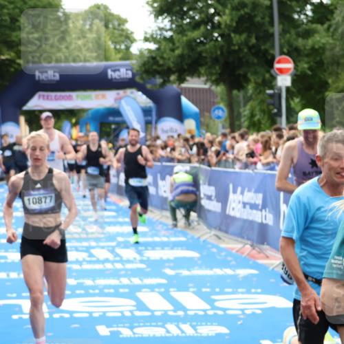 29.06.2025 - hella hamburg halbmarathon Zöllner http://msf.ph/oto/8195899 29.06.2025 10:35:29 Ziel 1889, 4050, 4944, 10771, 10877, 11898, 15390, 15701, 15931, 15959, 16811, 19022 meine-sportfotos.de