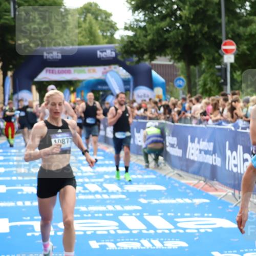 29.06.2025 - hella hamburg halbmarathon Zöllner http://msf.ph/oto/8195949 29.06.2025 10:35:29 Ziel 1889, 4050, 4944, 10771, 10877, 11898, 15390, 15701, 15931, 15959, 16811, 19022 meine-sportfotos.de