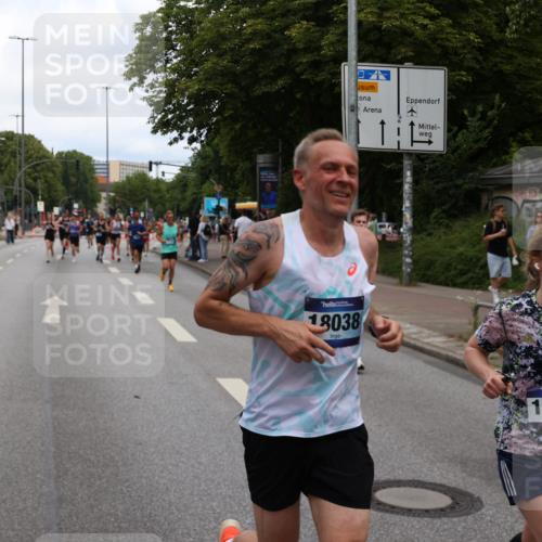 29.06.2025 - hella hamburg halbmarathon Yannick Fuchs http://msf.ph/oto/8195969 29.06.2025 10:31:36 20KM 1385, 1411, 1571, 3959, 4860, 4865, 5003, 5092, 5307, 5315, 5961, 6123, 6529, 7310, 7482, 7831, 8084, 8121, 8362, 9178, 9296, 9313, 10680, 10738, 11120, 11833, 13972, 14459, 14691, 14934, 15261, 15939, 16523, 17024, 17192, 17306, 17658, 17723, 18038, 18062, 18384, 18733, 18824 meine-sportfotos.de