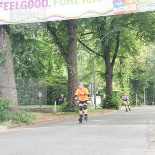 29.06.2025 - hella hamburg halbmarathon KatJ http://msf.ph/oto/8196040 29.06.2025 09:28:10 Zwischen KM18-KM19  meine-sportfotos.de