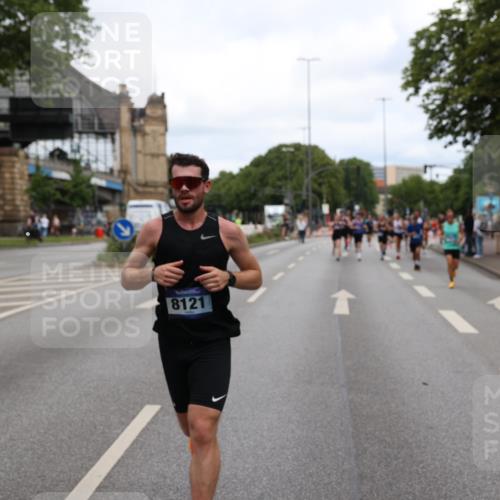 29.06.2025 - hella hamburg halbmarathon Yannick Fuchs http://msf.ph/oto/8196079 29.06.2025 10:31:37 20KM 1385, 1411, 1571, 3959, 4860, 4865, 5003, 5092, 5307, 5315, 5961, 6123, 6529, 7310, 7482, 7831, 8084, 8121, 8362, 9178, 9296, 9313, 10680, 10738, 11120, 11833, 13972, 14459, 14691, 14934, 15261, 15939, 16523, 17024, 17192, 17306, 17658, 17723, 18038, 18062, 18384, 18733, 18824 meine-sportfotos.de