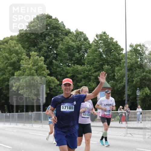 29.06.2025 - hella hamburg halbmarathon Jannik Wohlers http://msf.ph/oto/8196147 29.06.2025 10:24:40 Lombardsbrücke 1740, 2000, 3920, 3961, 3963, 4008, 4010, 7778, 8083, 9573, 11400, 11921, 14649, 15153, 15679, 15942, 17185, 17954, 18194, 18198 meine-sportfotos.de