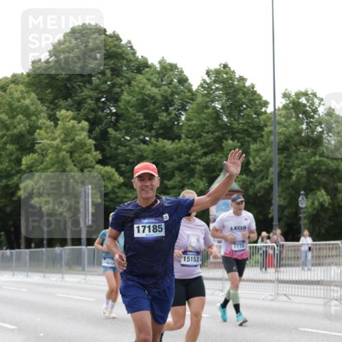29.06.2025 - hella hamburg halbmarathon Jannik Wohlers http://msf.ph/oto/8196155 29.06.2025 10:24:40 Lombardsbrücke 1740, 2000, 3920, 3961, 3963, 4008, 4010, 7778, 8083, 9573, 11400, 11921, 14649, 15153, 15679, 15942, 17185, 17954, 18194, 18198 meine-sportfotos.de