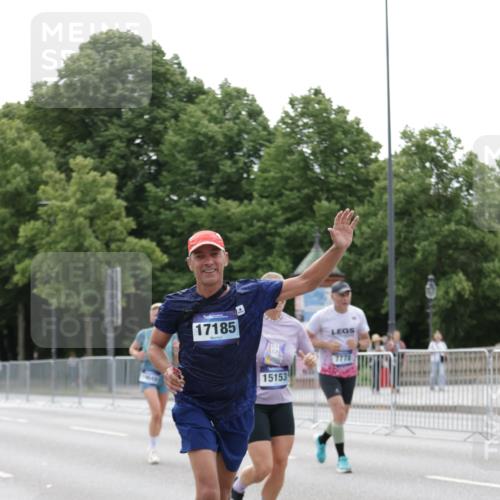 29.06.2025 - hella hamburg halbmarathon Jannik Wohlers http://msf.ph/oto/8196163 29.06.2025 10:24:40 Lombardsbrücke 1740, 2000, 3920, 3961, 3963, 4008, 4010, 7778, 8083, 9573, 11400, 11921, 14649, 15153, 15679, 15942, 17185, 17954, 18194, 18198 meine-sportfotos.de