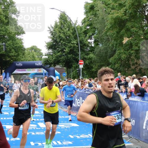 29.06.2025 - hella hamburg halbmarathon Zöllner http://msf.ph/oto/8196179 29.06.2025 10:45:51 Ziel 3477, 4345, 4854, 5047, 6290, 7385, 13975, 14374, 16617, 16624, 17332, 17835 meine-sportfotos.de