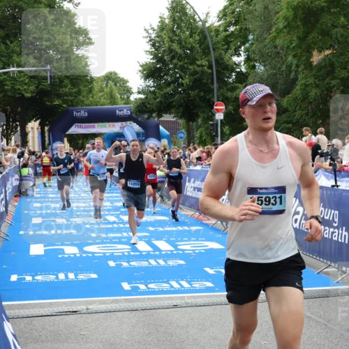 29.06.2025 - hella hamburg halbmarathon Zöllner http://msf.ph/oto/8196235 29.06.2025 10:35:33 Ziel 1344, 1889, 4050, 5269, 10771, 15959, 16695, 16811, 17612, 17826, 19022 meine-sportfotos.de
