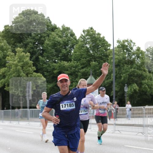 29.06.2025 - hella hamburg halbmarathon Jannik Wohlers http://msf.ph/oto/8196253 29.06.2025 10:24:40 Lombardsbrücke 1740, 2000, 3920, 3961, 3963, 4008, 4010, 7778, 8083, 9573, 11400, 11921, 14649, 15153, 15679, 15942, 17185, 17954, 18194, 18198 meine-sportfotos.de