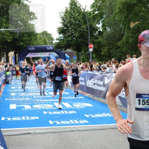 29.06.2025 - hella hamburg halbmarathon Zöllner http://msf.ph/oto/8196277 29.06.2025 10:35:33 Ziel 1344, 1889, 4050, 5269, 10771, 15959, 16695, 16811, 17612, 17826, 19022 meine-sportfotos.de