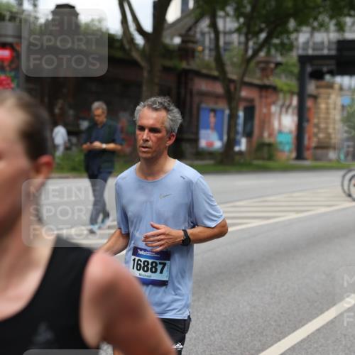 29.06.2025 - hella hamburg halbmarathon Yannick Fuchs http://msf.ph/oto/8196469 29.06.2025 10:44:23 20KM 1119, 1216, 1321, 1399, 1507, 1630, 2020, 2234, 2788, 3296, 3852, 3947, 4127, 4247, 4346, 4933, 5447, 5894, 6125, 6282, 7176, 8153, 8313, 8576, 8657, 8689, 8704, 8899, 8921, 9031, 9303, 10371, 10480, 10750, 11356, 11455, 11607, 12235, 12527, 12624, 12733, 13282, 13463, 13609, 13758, 13812, 14257, 14562, 14794, 15803, 15950, 16000, 16242, 16716, 16732, 16806, 16887, 17247, 17282, 17319, 18066, 18228, 18229, 18370, 18451, 18499, 18657, 18658, 18811, 18884 meine-sportfotos.de