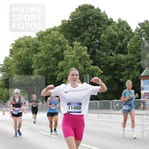 29.06.2025 - hella hamburg halbmarathon Jannik Wohlers http://msf.ph/oto/8196480 29.06.2025 10:24:41 Lombardsbrücke 1740, 2000, 3920, 3961, 3963, 4008, 4010, 5814, 7778, 8083, 8962, 9573, 11400, 11921, 14086, 14649, 15153, 15679, 15942, 17185, 17954, 18194, 18198 meine-sportfotos.de