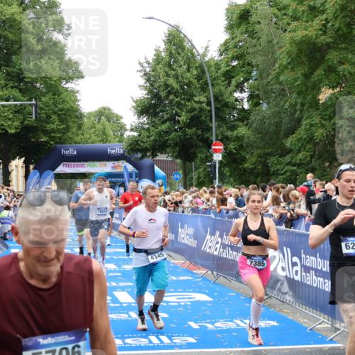 29.06.2025 - hella hamburg halbmarathon Zöllner http://msf.ph/oto/8196495 29.06.2025 10:45:56 Ziel 3477, 4277, 4345, 6290, 6532, 7385, 8577, 8871, 10792, 11821, 14911, 15149, 16624, 18185, 19116 meine-sportfotos.de
