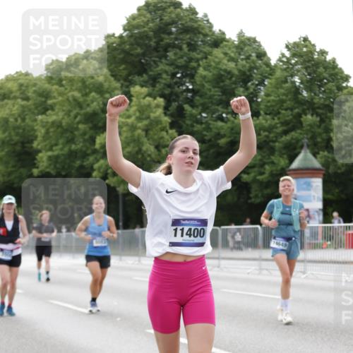 29.06.2025 - hella hamburg halbmarathon Jannik Wohlers http://msf.ph/oto/8196563 29.06.2025 10:24:42 Lombardsbrücke 1740, 2000, 3920, 3961, 3963, 4008, 4010, 5814, 7778, 8083, 8962, 9573, 11400, 11921, 14086, 14649, 15153, 15679, 15942, 17185, 17954, 18194, 18198 meine-sportfotos.de