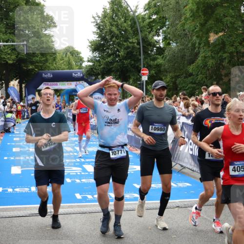 29.06.2025 - hella hamburg halbmarathon Zöllner http://msf.ph/oto/8196581 29.06.2025 10:35:37 Ziel 1344, 5269, 10384, 16123, 16695, 17612, 17826, 18841, 19022 meine-sportfotos.de