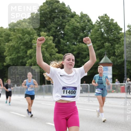 29.06.2025 - hella hamburg halbmarathon Jannik Wohlers http://msf.ph/oto/8196612 29.06.2025 10:24:42 Lombardsbrücke 1740, 2000, 3920, 3961, 3963, 4008, 4010, 5814, 7778, 8083, 8962, 9573, 11400, 11921, 14086, 14649, 15153, 15679, 15942, 17185, 17954, 18194, 18198 meine-sportfotos.de