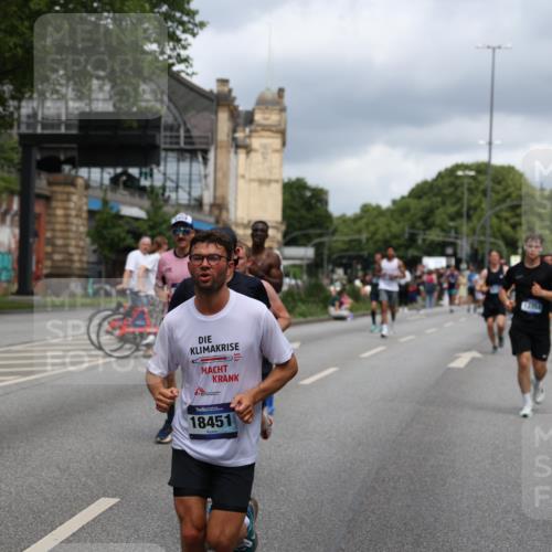 29.06.2025 - hella hamburg halbmarathon Yannick Fuchs http://msf.ph/oto/8196640 29.06.2025 10:44:23 20KM 1119, 1216, 1321, 1399, 1507, 1630, 2020, 2234, 2788, 3296, 3852, 3947, 4127, 4247, 4346, 4933, 5447, 5894, 6125, 6282, 7176, 8153, 8313, 8576, 8657, 8689, 8704, 8899, 8921, 9031, 9303, 10371, 10480, 10750, 11356, 11455, 11607, 12235, 12527, 12624, 12733, 13282, 13463, 13609, 13758, 13812, 14257, 14562, 14794, 15803, 15950, 16000, 16242, 16716, 16732, 16806, 16887, 17247, 17282, 17319, 18066, 18228, 18229, 18370, 18451, 18499, 18657, 18658, 18811, 18884 meine-sportfotos.de