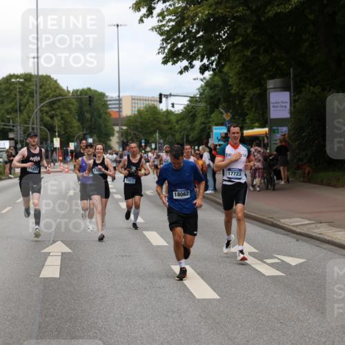 29.06.2025 - hella hamburg halbmarathon Yannick Fuchs http://msf.ph/oto/8196644 29.06.2025 10:31:41 20KM 1385, 1411, 2767, 4860, 4865, 5003, 5092, 5307, 5315, 5961, 6123, 6529, 7310, 7482, 8084, 8121, 8362, 9178, 9296, 9914, 10680, 10738, 11833, 13141, 13854, 13972, 14387, 14459, 14691, 14934, 15178, 15261, 15939, 16523, 17024, 17125, 17192, 17306, 17658, 17723, 18038, 18062, 18384, 18733, 18824 meine-sportfotos.de