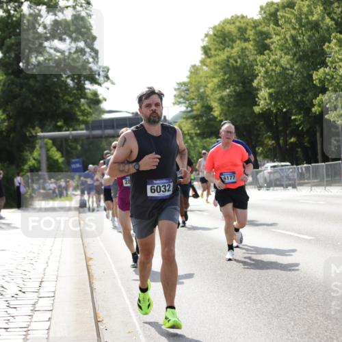 29.06.2025 - hella hamburg halbmarathon Jannik Wohlers http://msf.ph/oto/8196671 29.06.2025 09:46:45 Lombardsbrücke 1053, 1396, 1407, 1411, 1577, 1959, 2563, 2836, 3005, 3790, 3935, 4740, 5193, 6032, 6305, 6915, 7080, 7831, 8323, 9376, 9508, 9519, 10771, 11055, 11370, 11898, 12204, 13148, 13771, 13972, 13991, 14069, 14385, 14388, 14448, 14841, 14975, 15348, 15390, 16177, 16425, 16881, 17014, 17877, 18455, 18731, 18906, 18986 meine-sportfotos.de