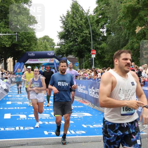 29.06.2025 - hella hamburg halbmarathon Zöllner http://msf.ph/oto/8196705 29.06.2025 10:46:00 Ziel 2189, 3477, 4277, 6532, 8269, 8577, 8871, 10792, 11821, 12084, 14462, 14911, 15149, 17008, 18185, 19116 meine-sportfotos.de