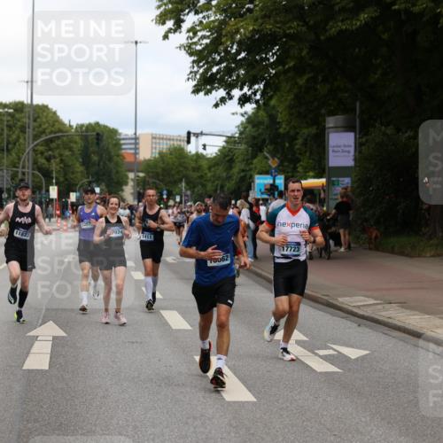 29.06.2025 - hella hamburg halbmarathon Yannick Fuchs http://msf.ph/oto/8196739 29.06.2025 10:31:41 20KM 1385, 1411, 2767, 4860, 4865, 5003, 5092, 5307, 5315, 5961, 6123, 6529, 7310, 7482, 8084, 8121, 8362, 9178, 9296, 9914, 10680, 10738, 11833, 13141, 13854, 13972, 14387, 14459, 14691, 14934, 15178, 15261, 15939, 16523, 17024, 17125, 17192, 17306, 17658, 17723, 18038, 18062, 18384, 18733, 18824 meine-sportfotos.de
