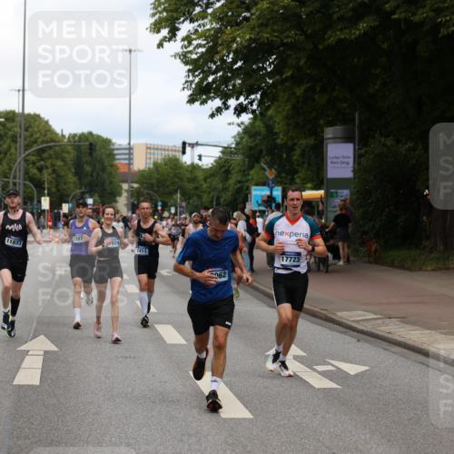 29.06.2025 - hella hamburg halbmarathon Yannick Fuchs http://msf.ph/oto/8196755 29.06.2025 10:31:41 20KM 1385, 1411, 2767, 4860, 4865, 5003, 5092, 5307, 5315, 5961, 6123, 6529, 7310, 7482, 8084, 8121, 8362, 9178, 9296, 9914, 10680, 10738, 11833, 13141, 13854, 13972, 14387, 14459, 14691, 14934, 15178, 15261, 15939, 16523, 17024, 17125, 17192, 17306, 17658, 17723, 18038, 18062, 18384, 18733, 18824 meine-sportfotos.de