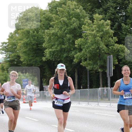29.06.2025 - hella hamburg halbmarathon Jannik Wohlers http://msf.ph/oto/8196817 29.06.2025 10:24:43 Lombardsbrücke 1740, 2000, 3920, 3961, 3963, 4008, 4010, 5564, 5814, 7778, 8083, 8962, 9573, 9927, 11400, 11921, 14086, 14649, 15153, 15679, 15942, 17185, 17954, 18194, 18198 meine-sportfotos.de