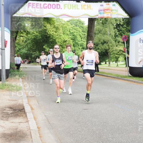 29.06.2025 - hella hamburg halbmarathon MichiJ http://msf.ph/oto/8196853 29.06.2025 10:20:52 Zwischen KM18-KM19 6619, 9047, 9508, 10298, 12232, 13606, 14548, 18102 meine-sportfotos.de