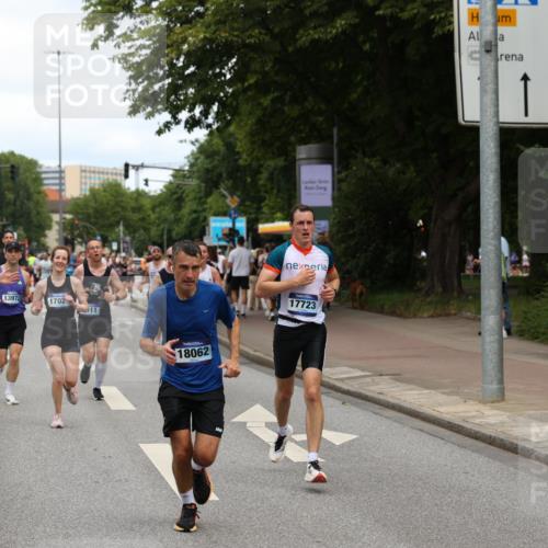 29.06.2025 - hella hamburg halbmarathon Yannick Fuchs http://msf.ph/oto/8196857 29.06.2025 10:31:41 20KM 1385, 1411, 2767, 4860, 4865, 5003, 5092, 5307, 5315, 5961, 6123, 6529, 7310, 7482, 8084, 8121, 8362, 9178, 9296, 9914, 10680, 10738, 11833, 13141, 13854, 13972, 14387, 14459, 14691, 14934, 15178, 15261, 15939, 16523, 17024, 17125, 17192, 17306, 17658, 17723, 18038, 18062, 18384, 18733, 18824 meine-sportfotos.de