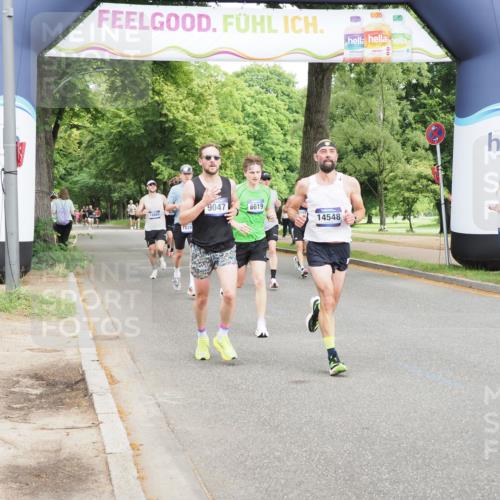 29.06.2025 - hella hamburg halbmarathon MichiJ http://msf.ph/oto/8196863 29.06.2025 10:20:52 Zwischen KM18-KM19 6619, 9047, 9508, 10298, 12232, 13606, 14548, 18102 meine-sportfotos.de