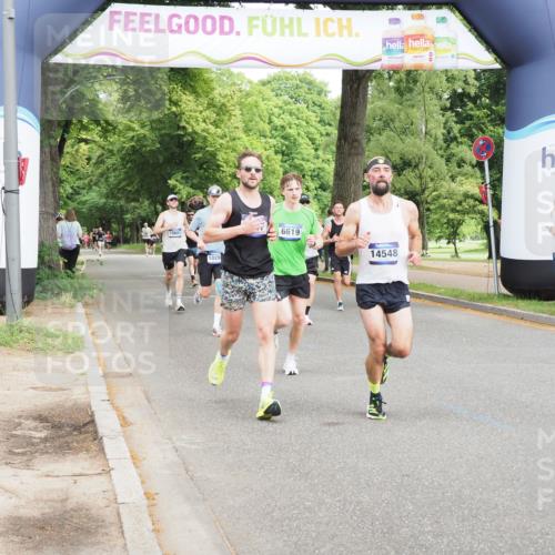 29.06.2025 - hella hamburg halbmarathon MichiJ http://msf.ph/oto/8196870 29.06.2025 10:20:52 Zwischen KM18-KM19 6619, 9047, 9508, 10298, 12232, 13606, 14548, 18102 meine-sportfotos.de