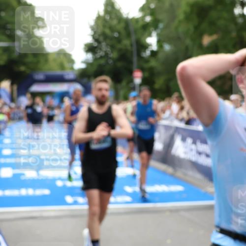 29.06.2025 - hella hamburg halbmarathon Zöllner http://msf.ph/oto/8196881 29.06.2025 10:35:40 Ziel 4062, 5269, 10384, 14841, 16123, 16695, 17612, 17826, 18841 meine-sportfotos.de