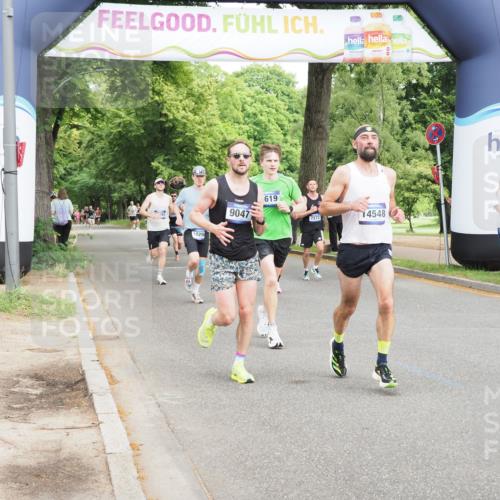 29.06.2025 - hella hamburg halbmarathon MichiJ http://msf.ph/oto/8196886 29.06.2025 10:20:52 Zwischen KM18-KM19 6619, 9047, 9508, 10298, 12232, 13606, 14548, 18102 meine-sportfotos.de