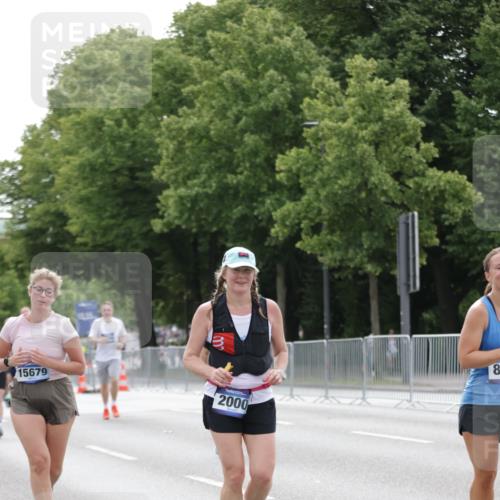 29.06.2025 - hella hamburg halbmarathon Jannik Wohlers http://msf.ph/oto/8196898 29.06.2025 10:24:43 Lombardsbrücke 1740, 2000, 3920, 3961, 3963, 4008, 4010, 5564, 5814, 7778, 8083, 8962, 9573, 9927, 11400, 11921, 14086, 14649, 15153, 15679, 15942, 17185, 17954, 18194, 18198 meine-sportfotos.de