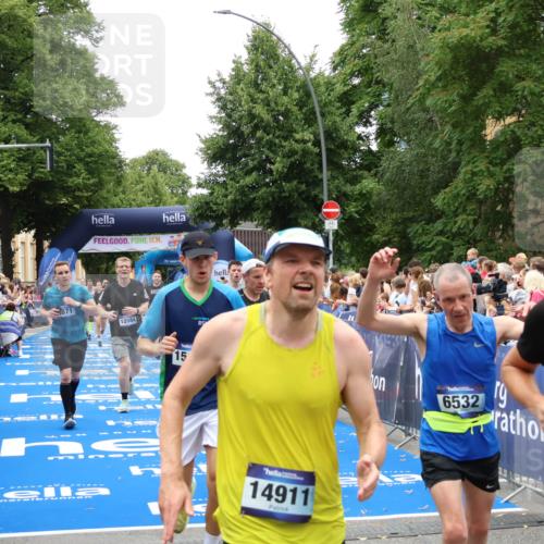 29.06.2025 - hella hamburg halbmarathon Zöllner http://msf.ph/oto/8196940 29.06.2025 10:46:03 Ziel 2189, 4277, 5648, 6460, 6532, 8269, 8577, 8871, 11936, 12084, 12269, 14462, 14804, 15149, 17008, 18081, 19116 meine-sportfotos.de