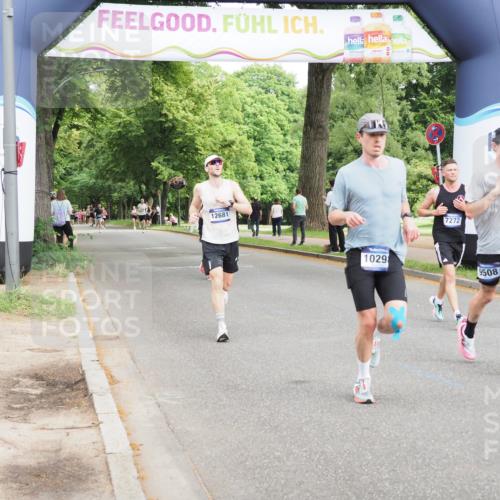 29.06.2025 - hella hamburg halbmarathon MichiJ http://msf.ph/oto/8197030 29.06.2025 10:20:54 Zwischen KM18-KM19 6619, 7272, 9047, 9508, 10298, 12232, 13606, 14548, 18102 meine-sportfotos.de